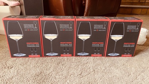 Grape riedel white - wine, /